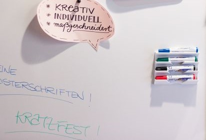 Dein Whiteboard-Folien Konfigurator: Gestalte deine persönliche Folie Dein Whiteboard-Folien Konfigurator: Gestalte deine persönliche Folie